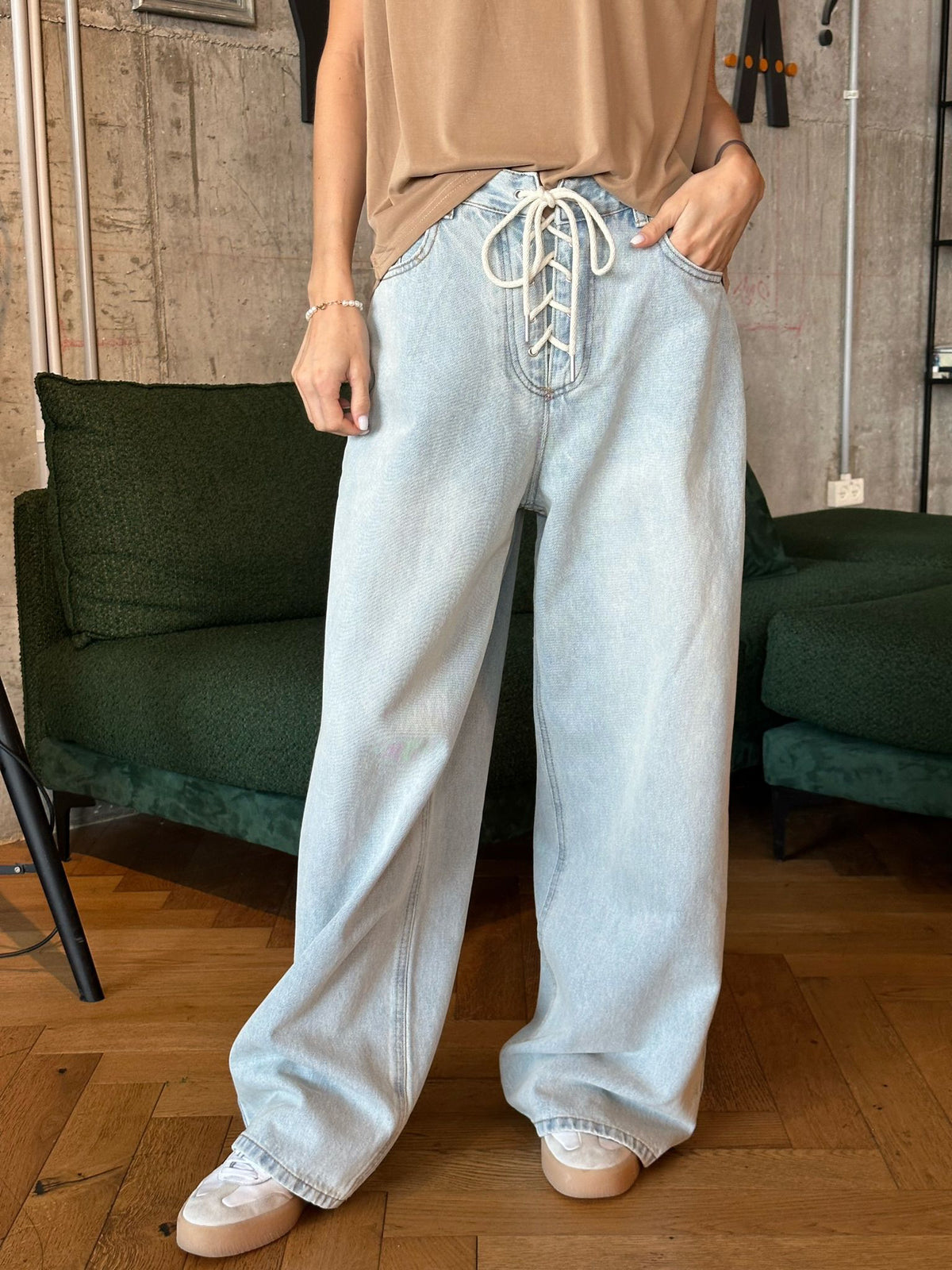 ג'ינס שיר