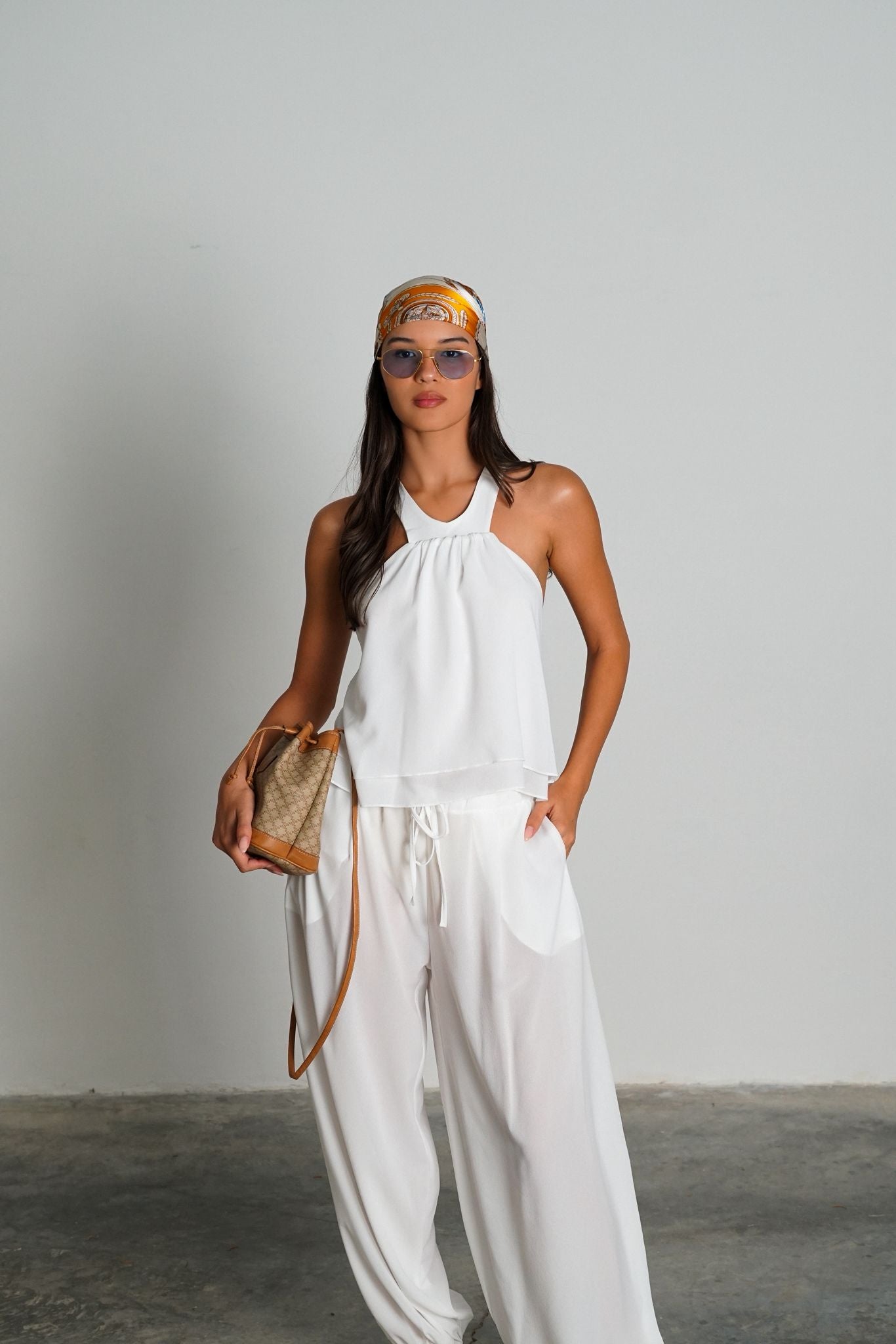 חליפת טוויקי לבן