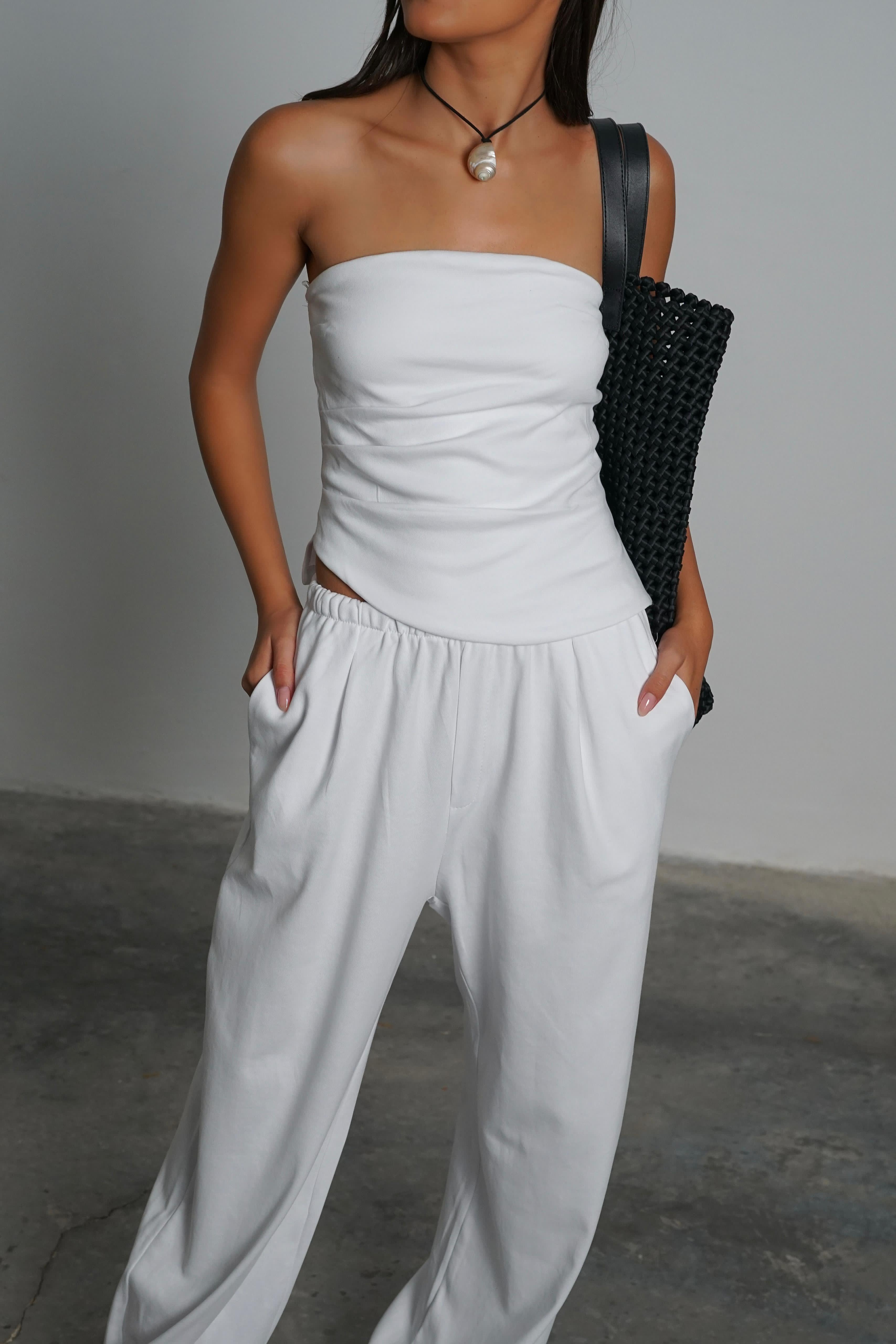 חליפת פלאו לבן