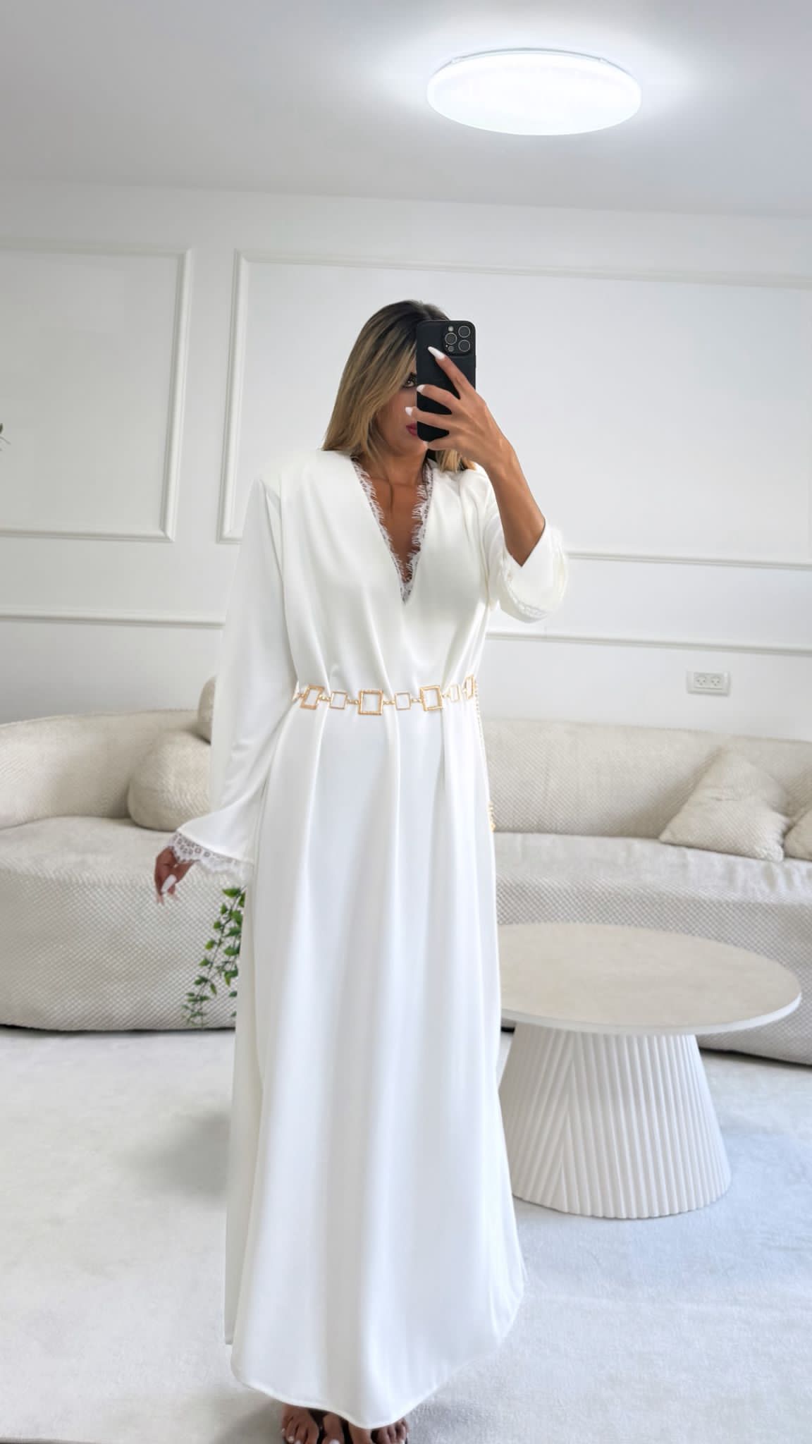 שמלת אלינור לבן