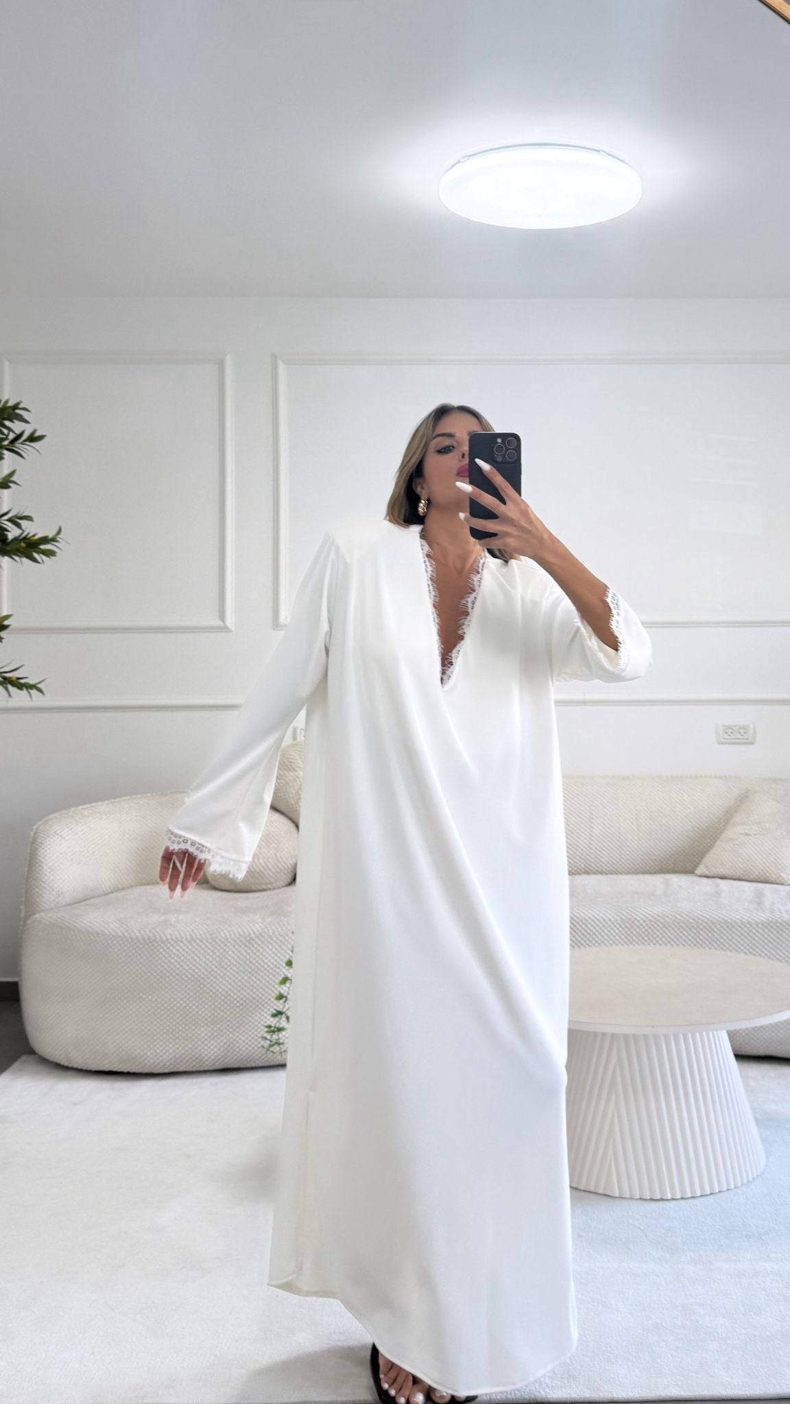 שמלת אלינור לבן