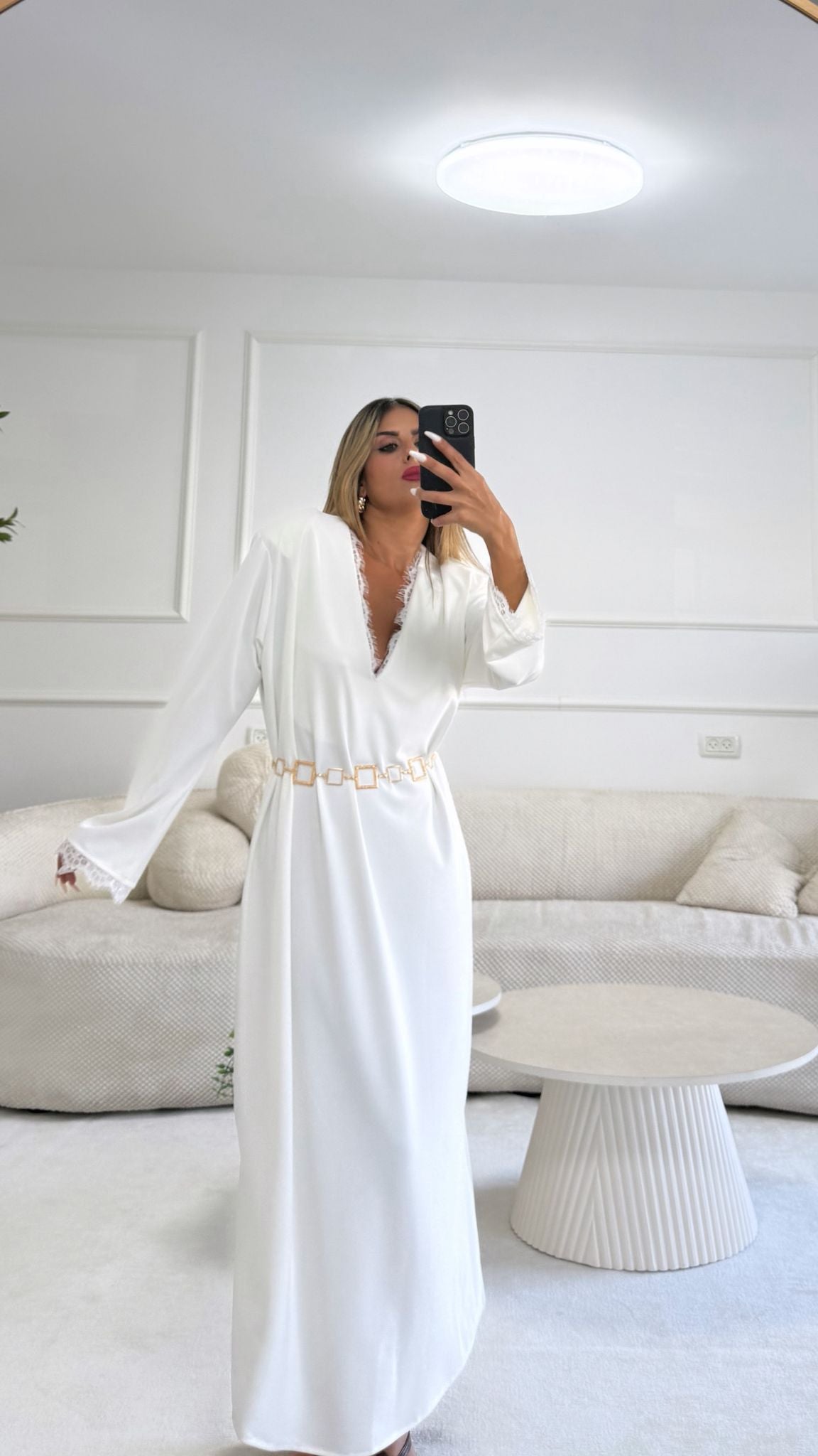 שמלת אלינור לבן