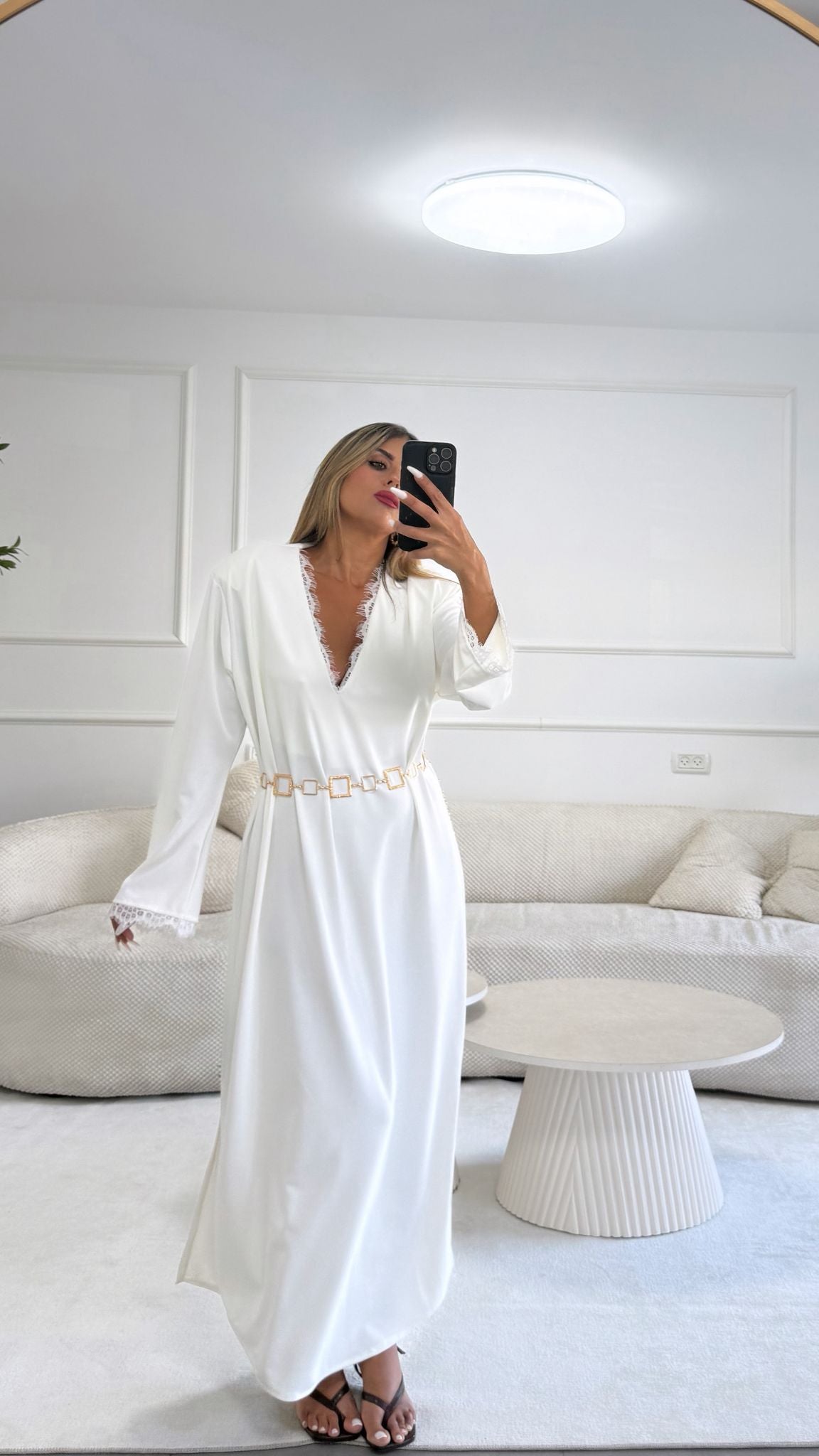 שמלת אלינור לבן