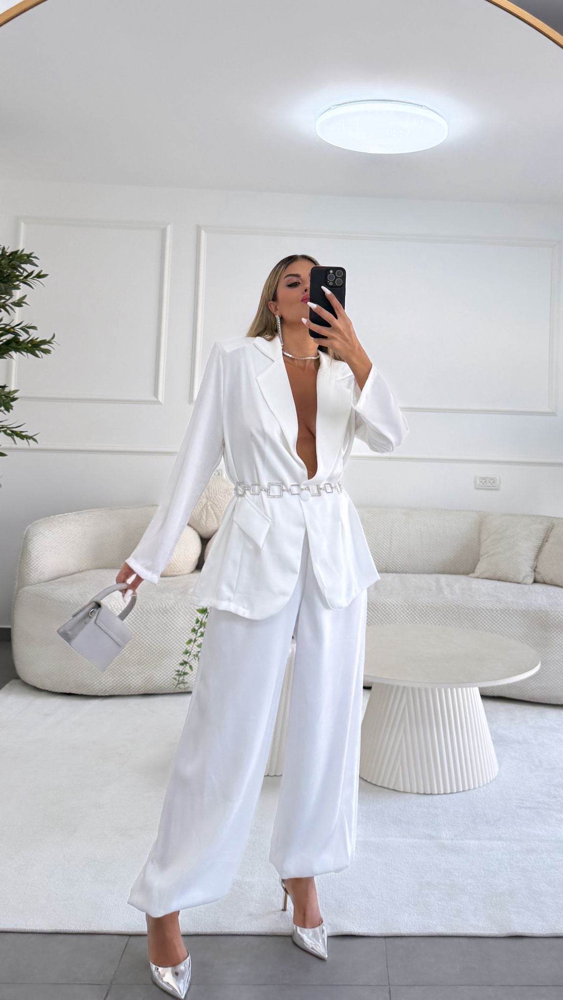 חליפת נויה לבן