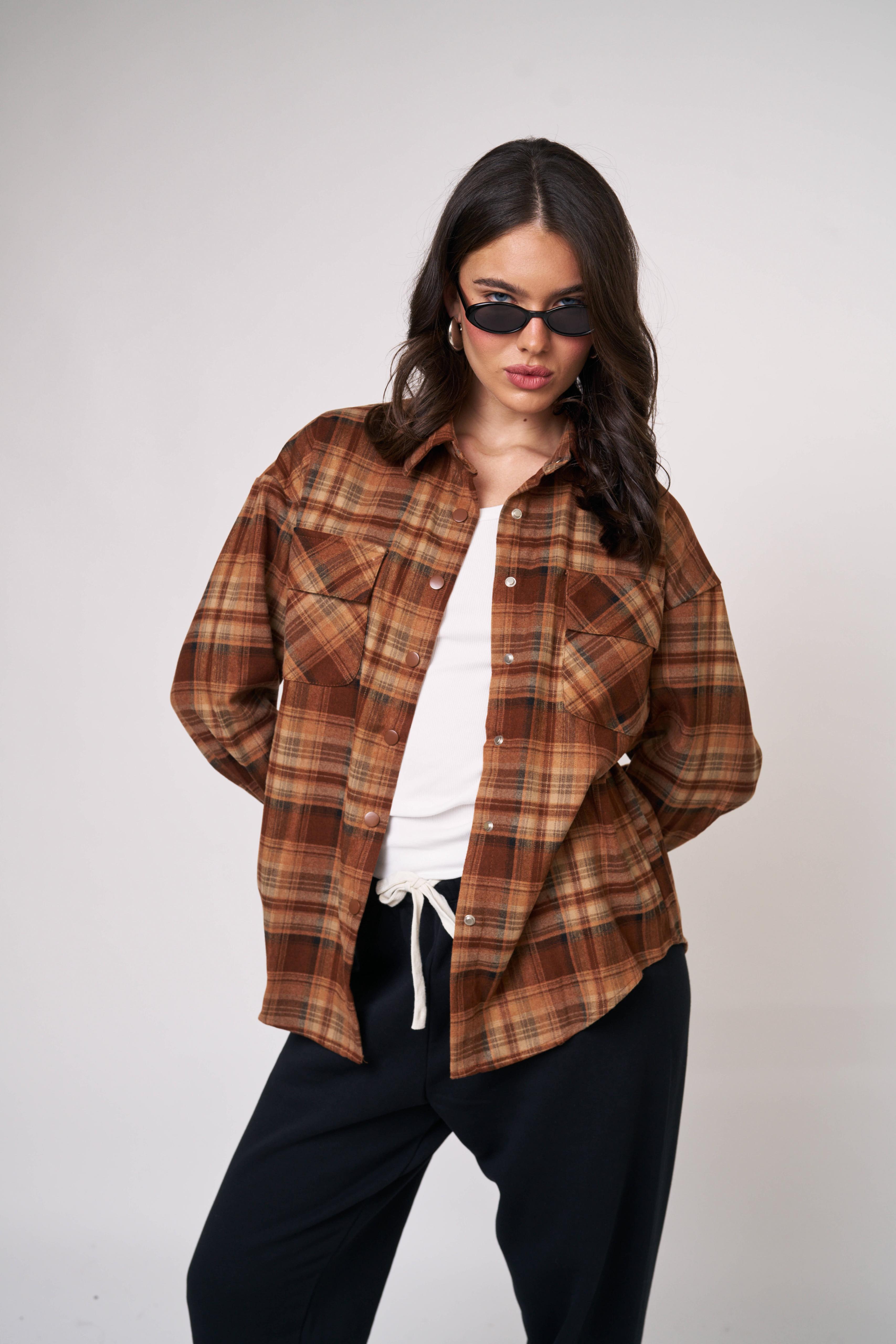 מכופתרת שייה