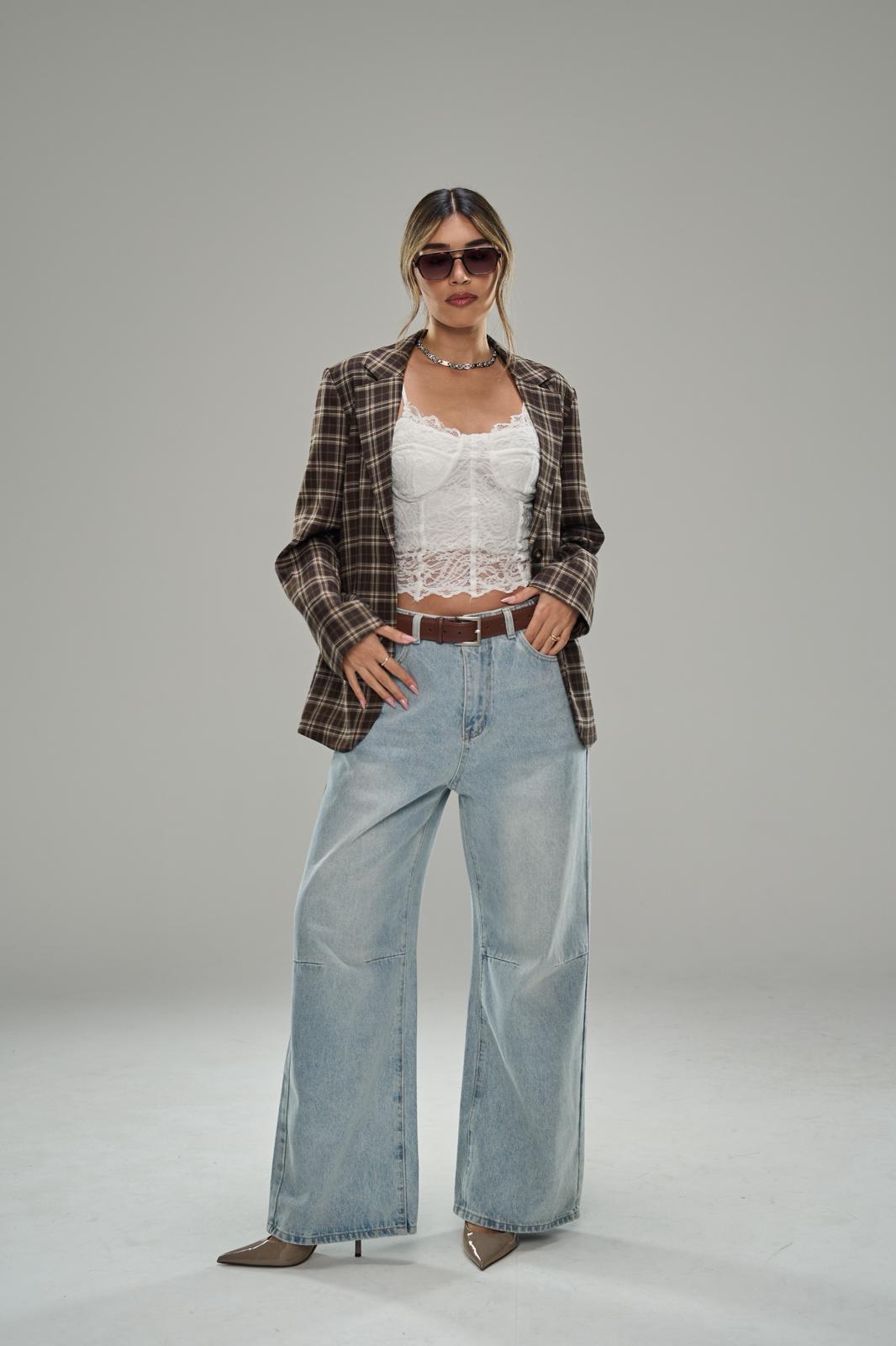 טופ לייסי לבן