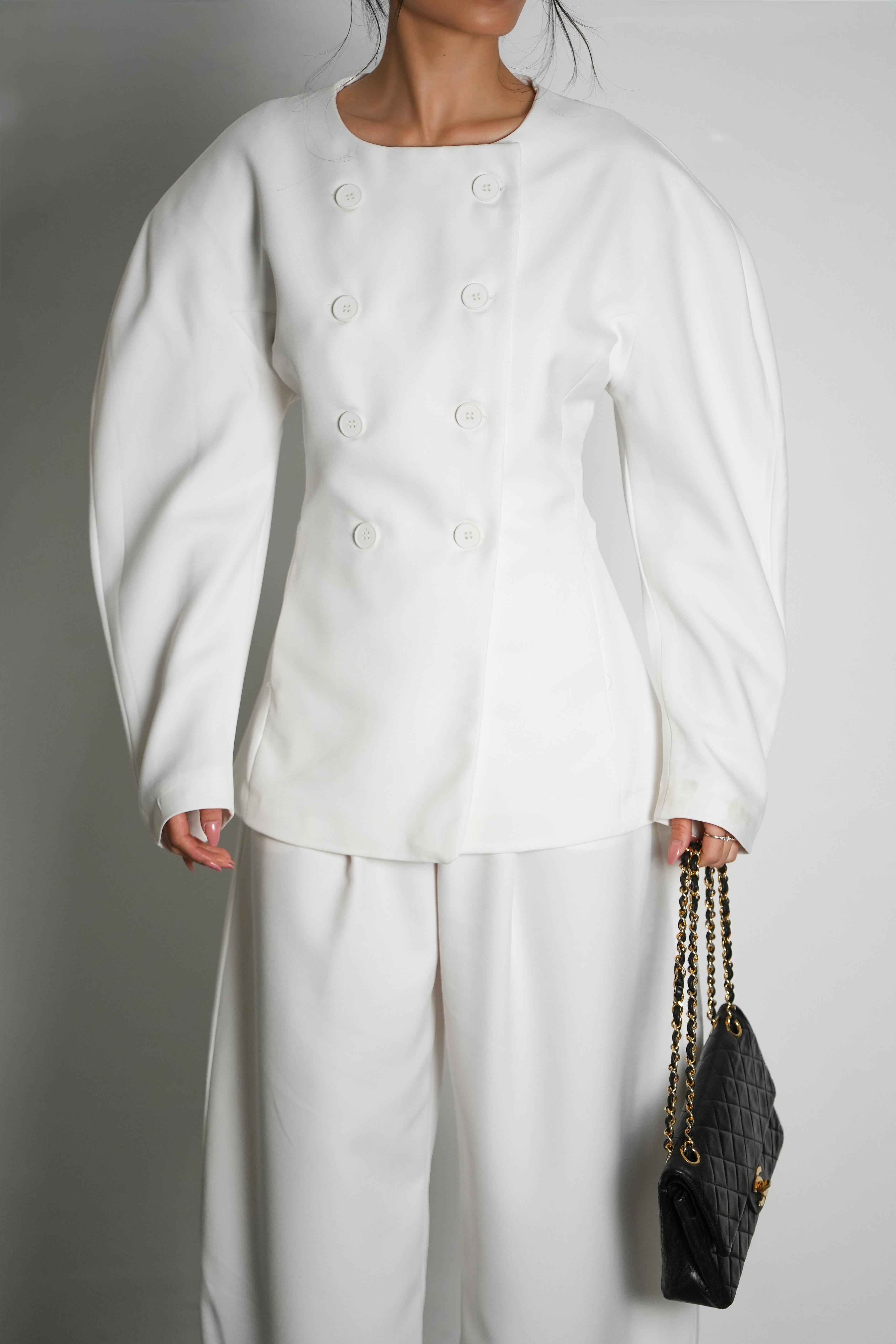 חליפת אופיליה