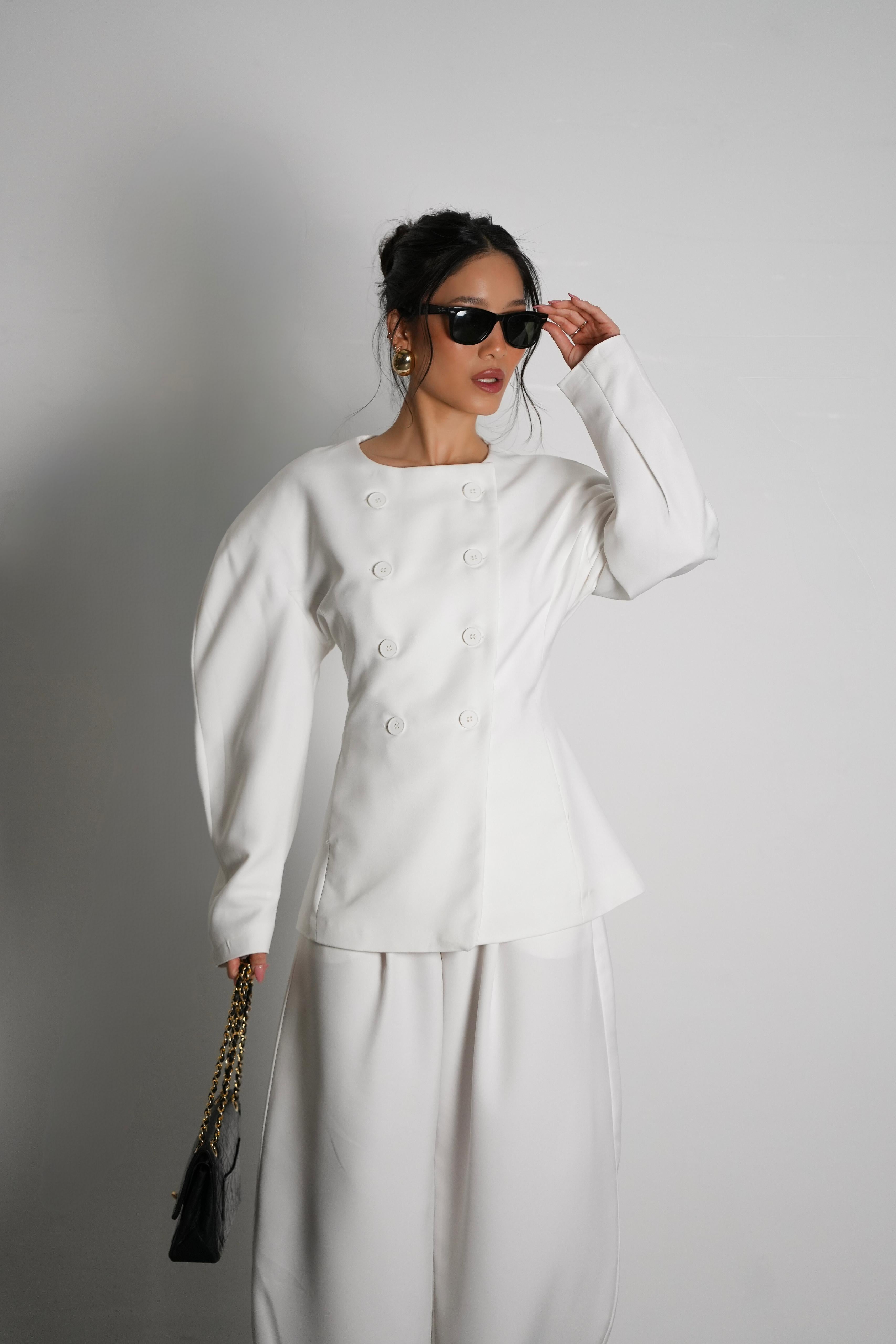 חליפת אופיליה