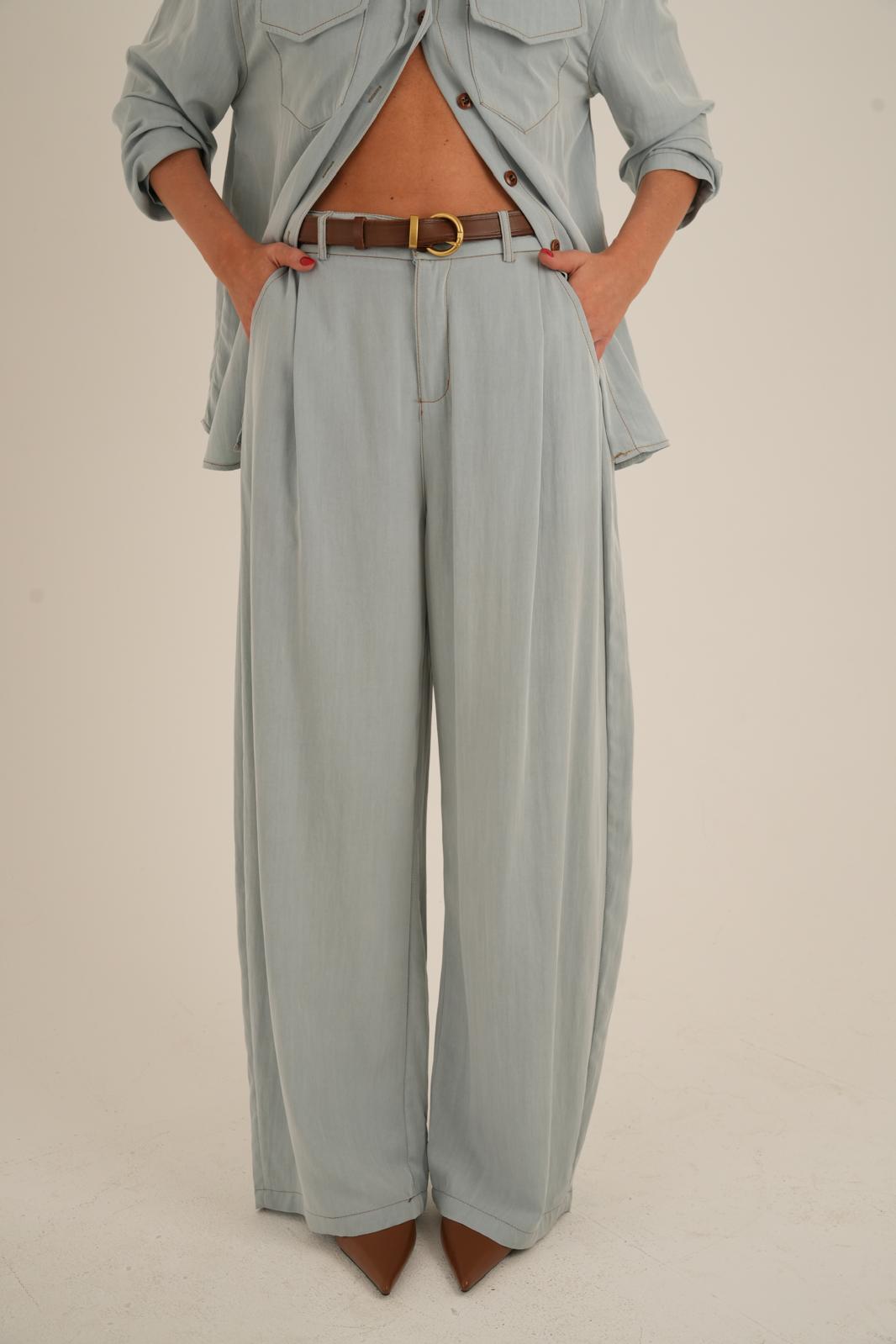 חליפת מייגן