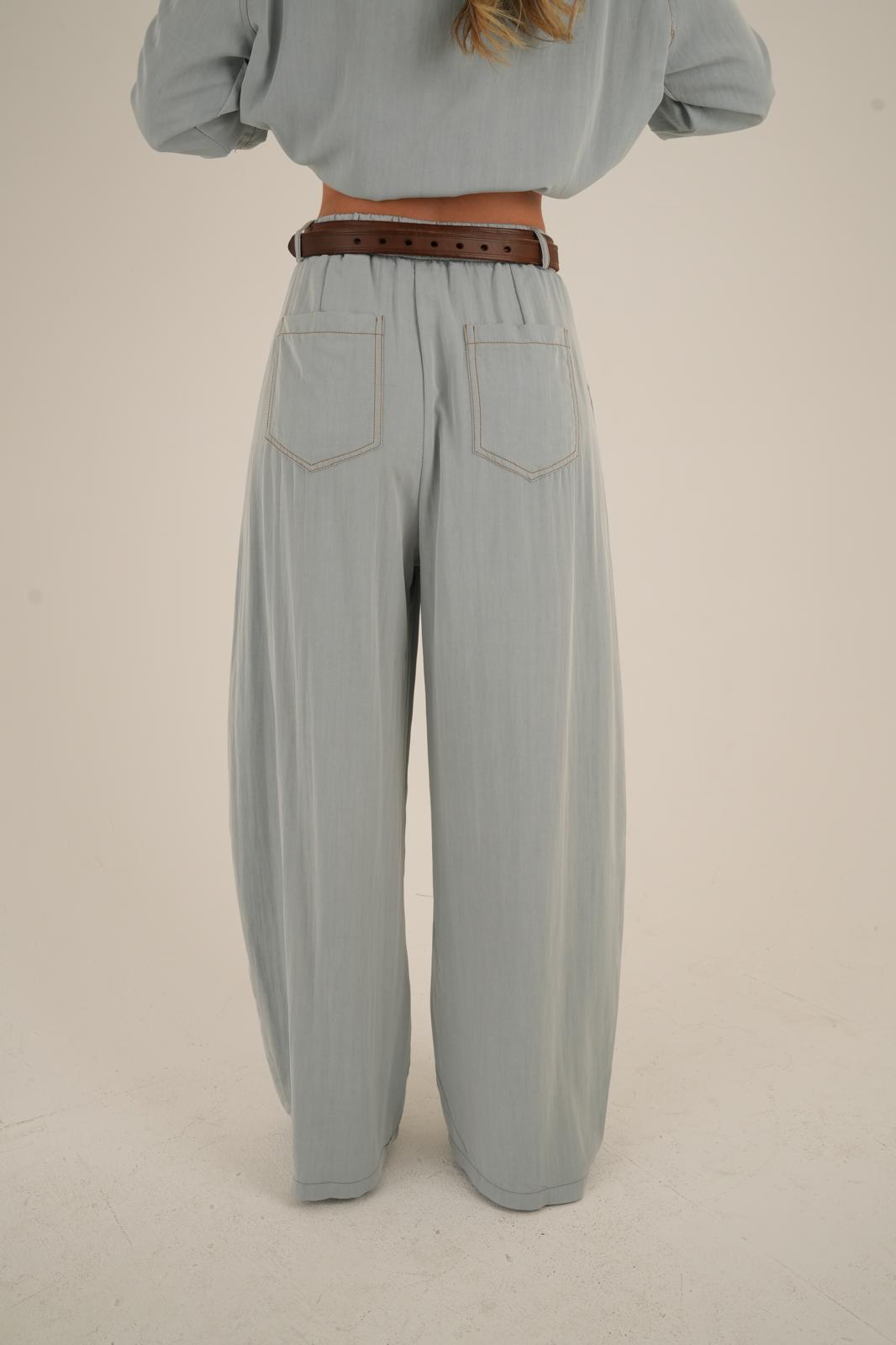 חליפת מייגן