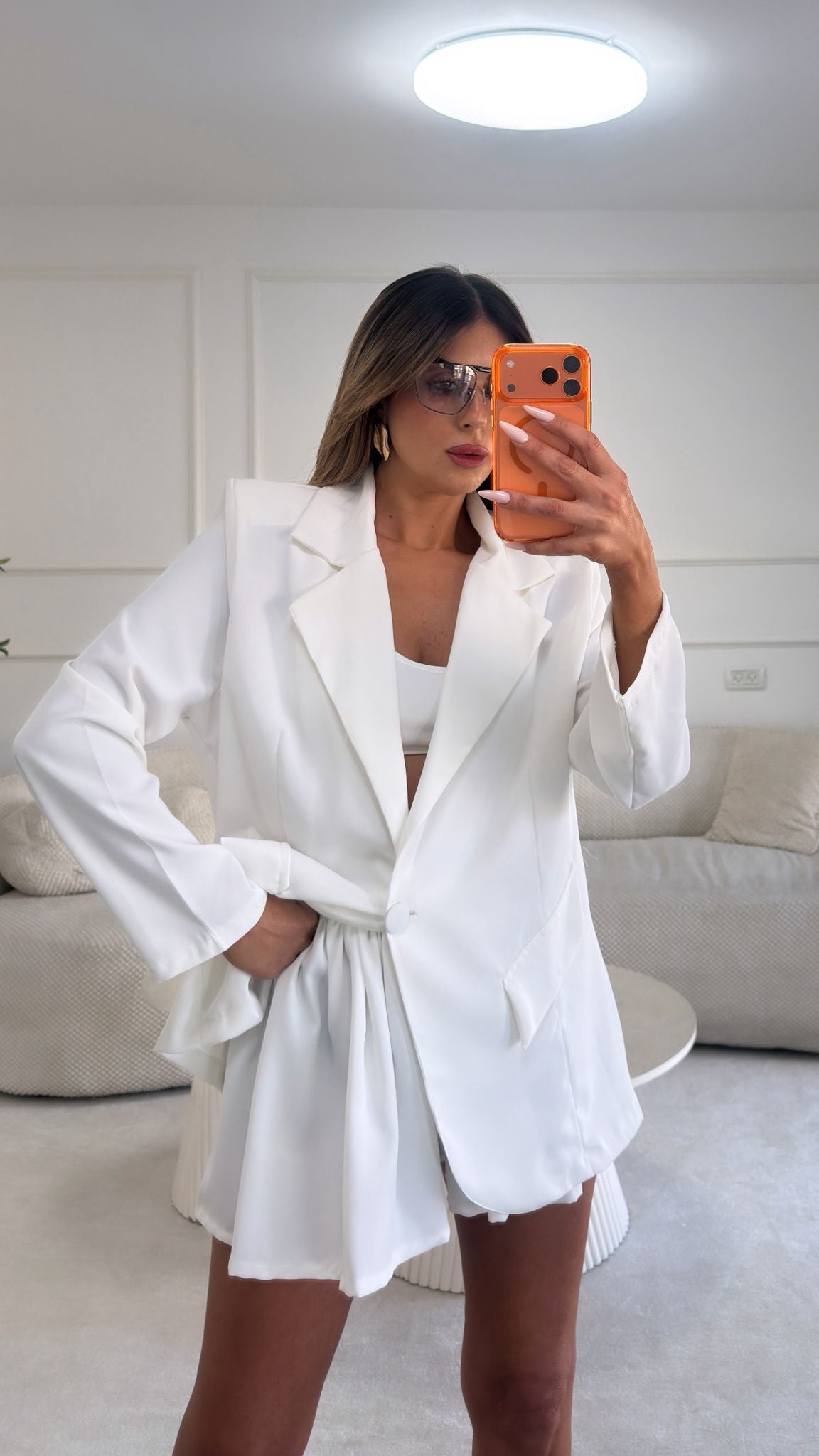 חליפת נירית