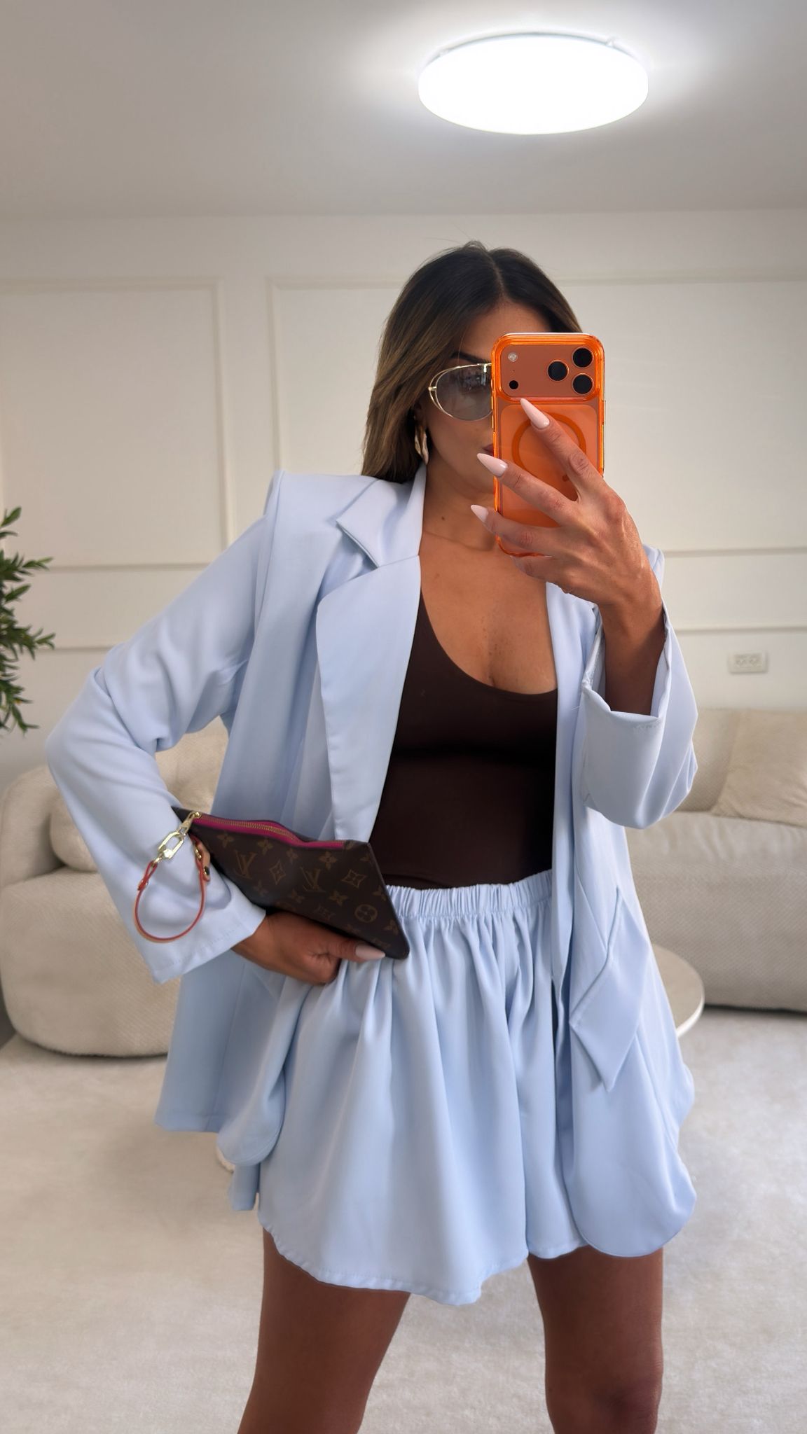 חליפת נירית