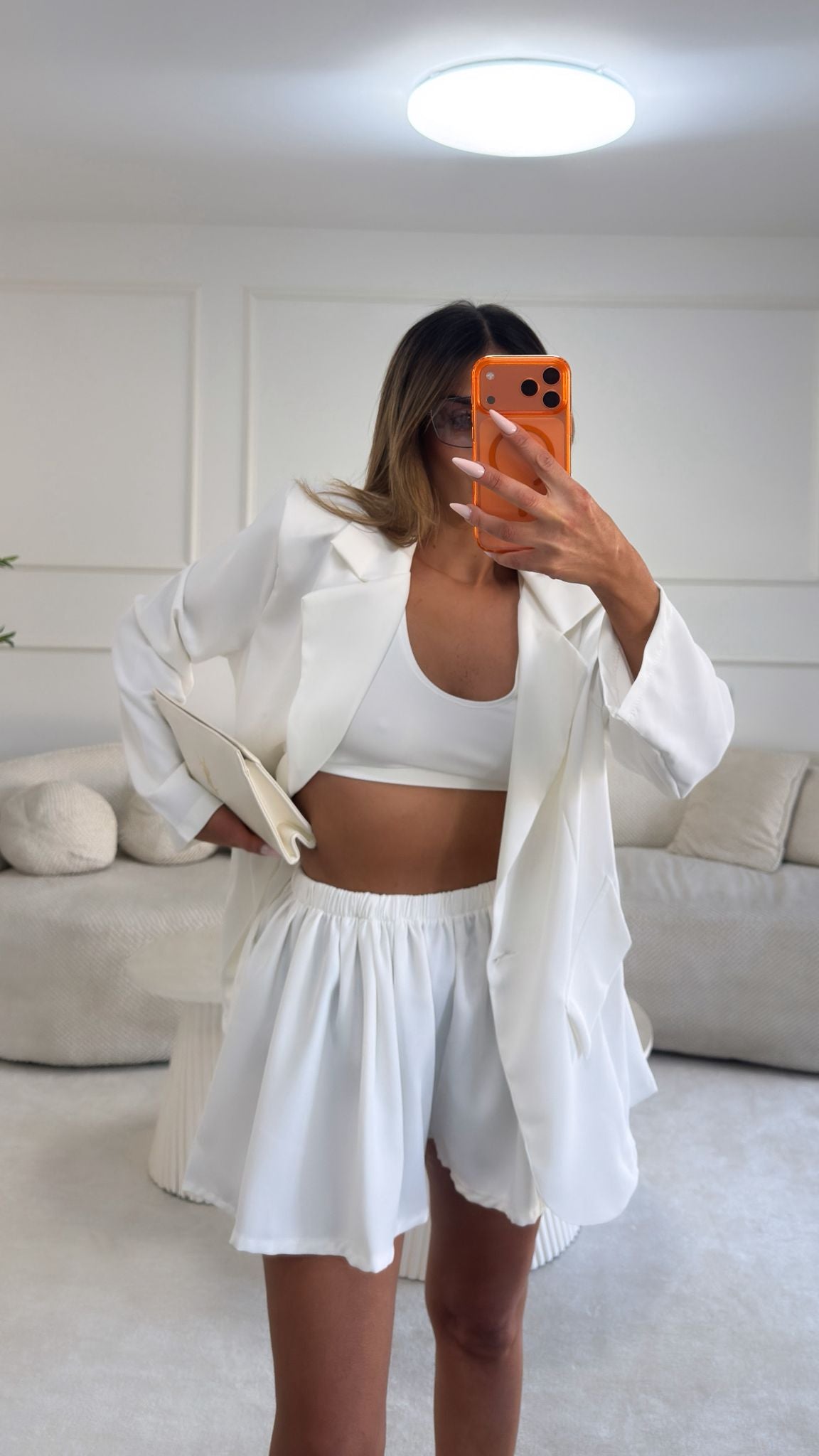 חליפת נירית