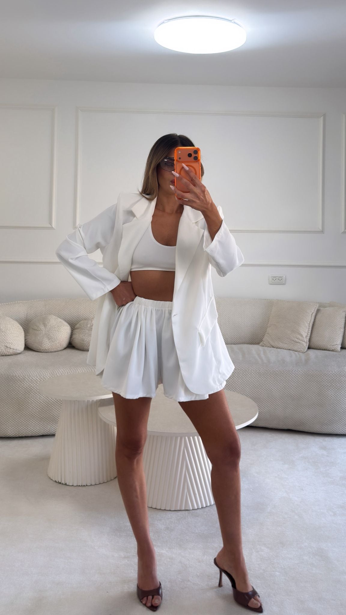 חליפת נירית