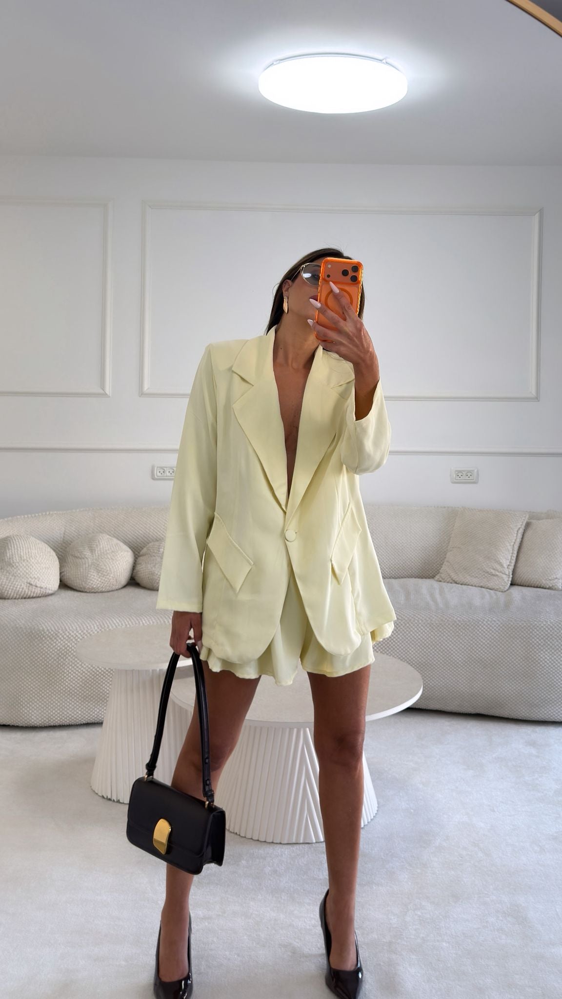 חליפת נירית