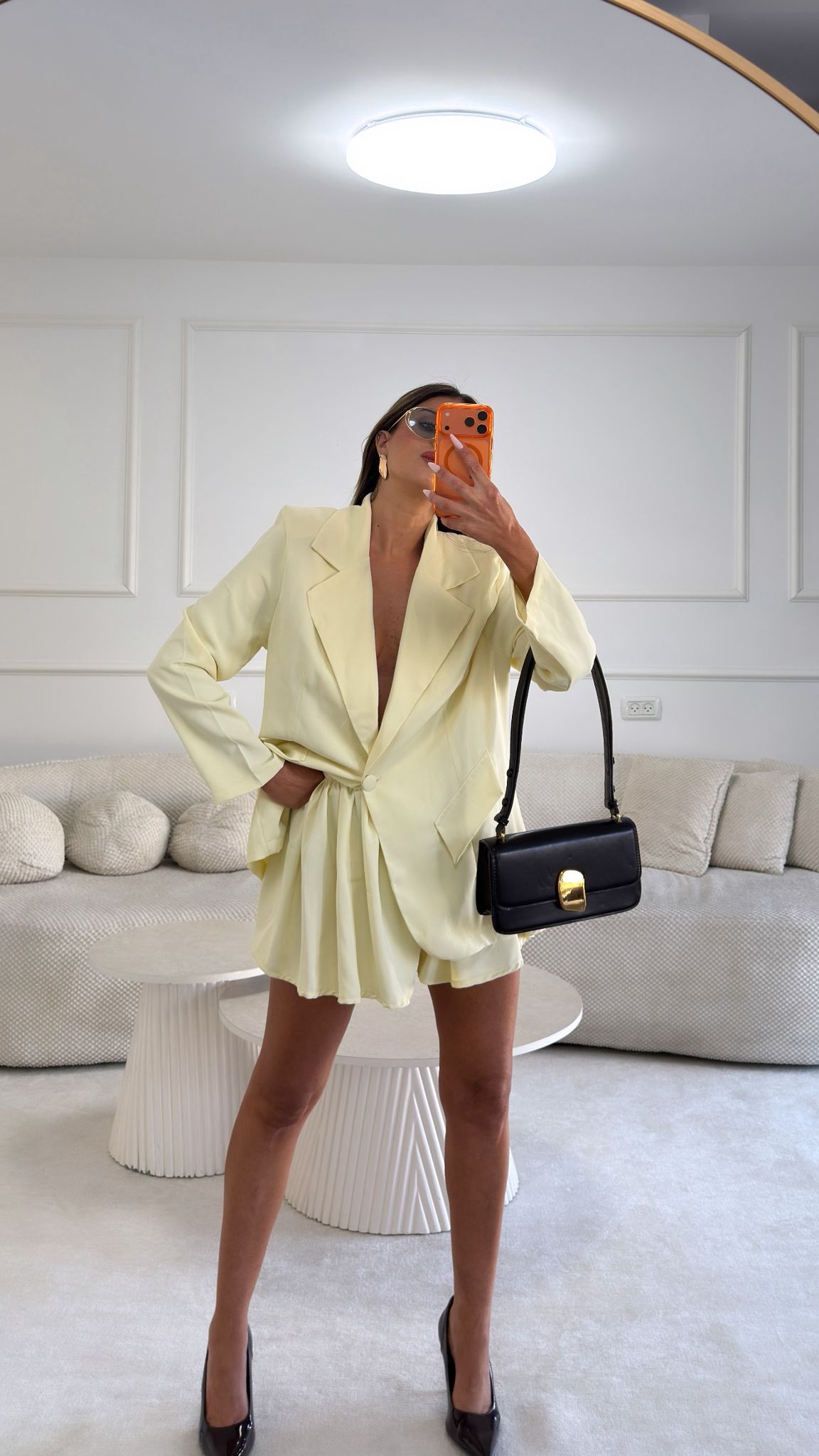 חליפת נירית