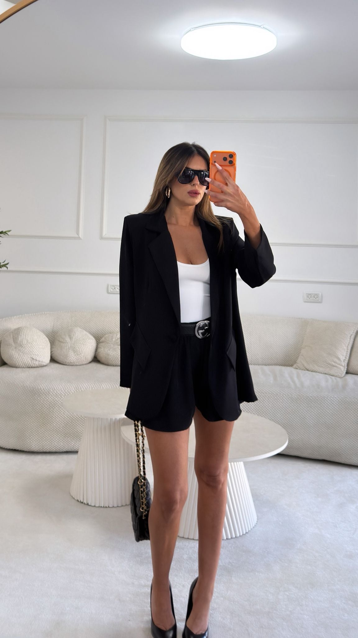 חליפת נירית