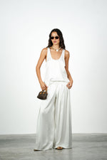 חליפת אסטה