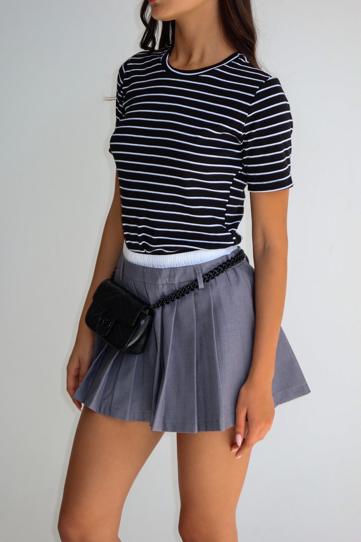 בייסיק פסים ניקי שחור