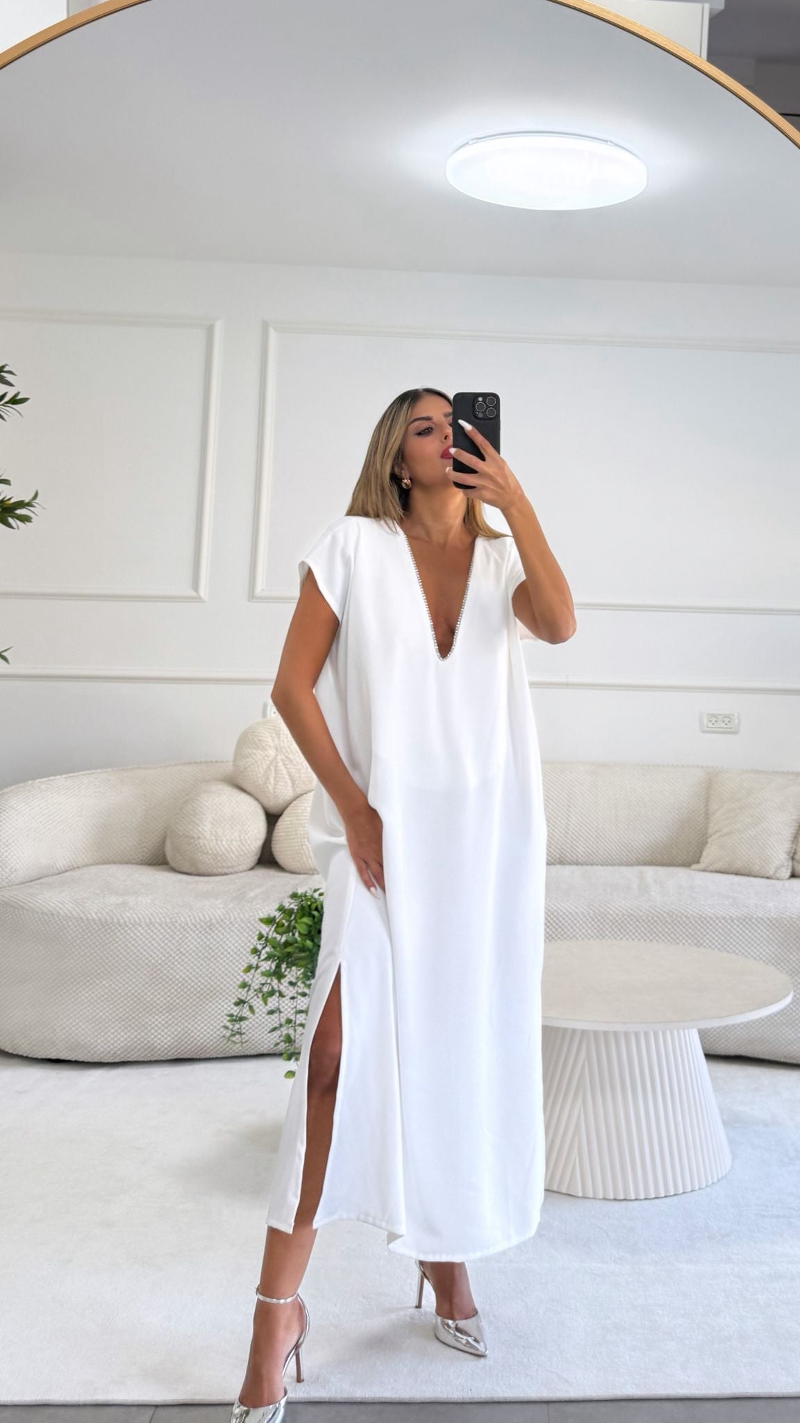 שמלת שוני לבן