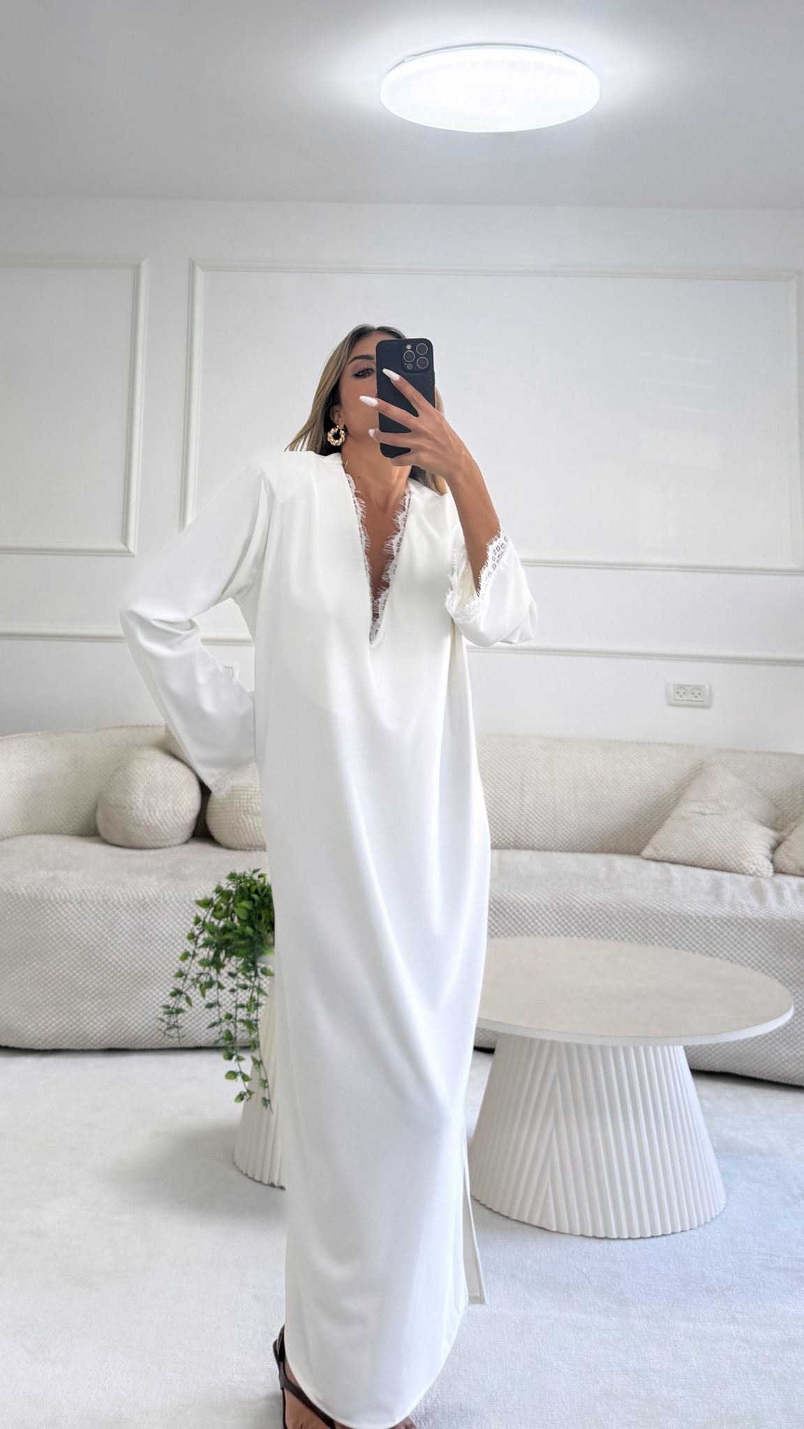 שמלת אלינור לבן