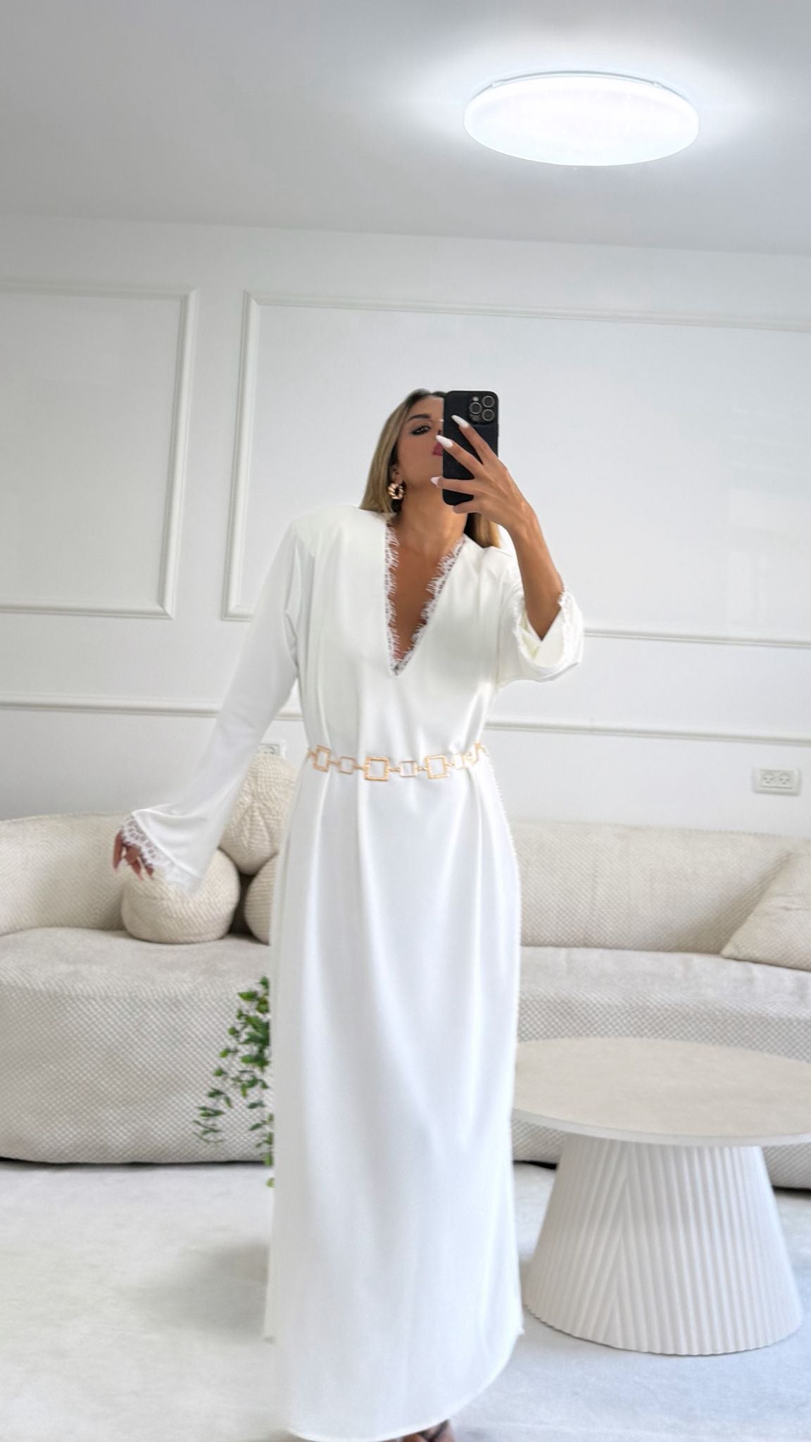 שמלת אלינור לבן