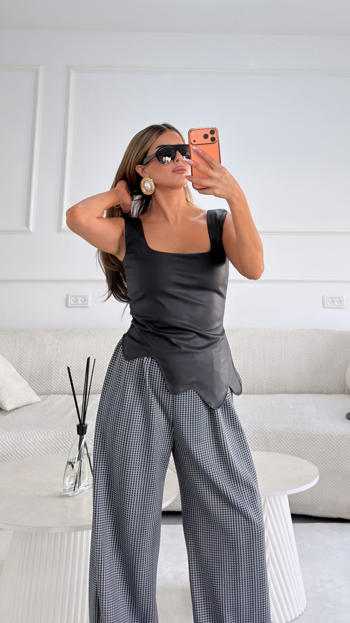 גופיה דמוי עור