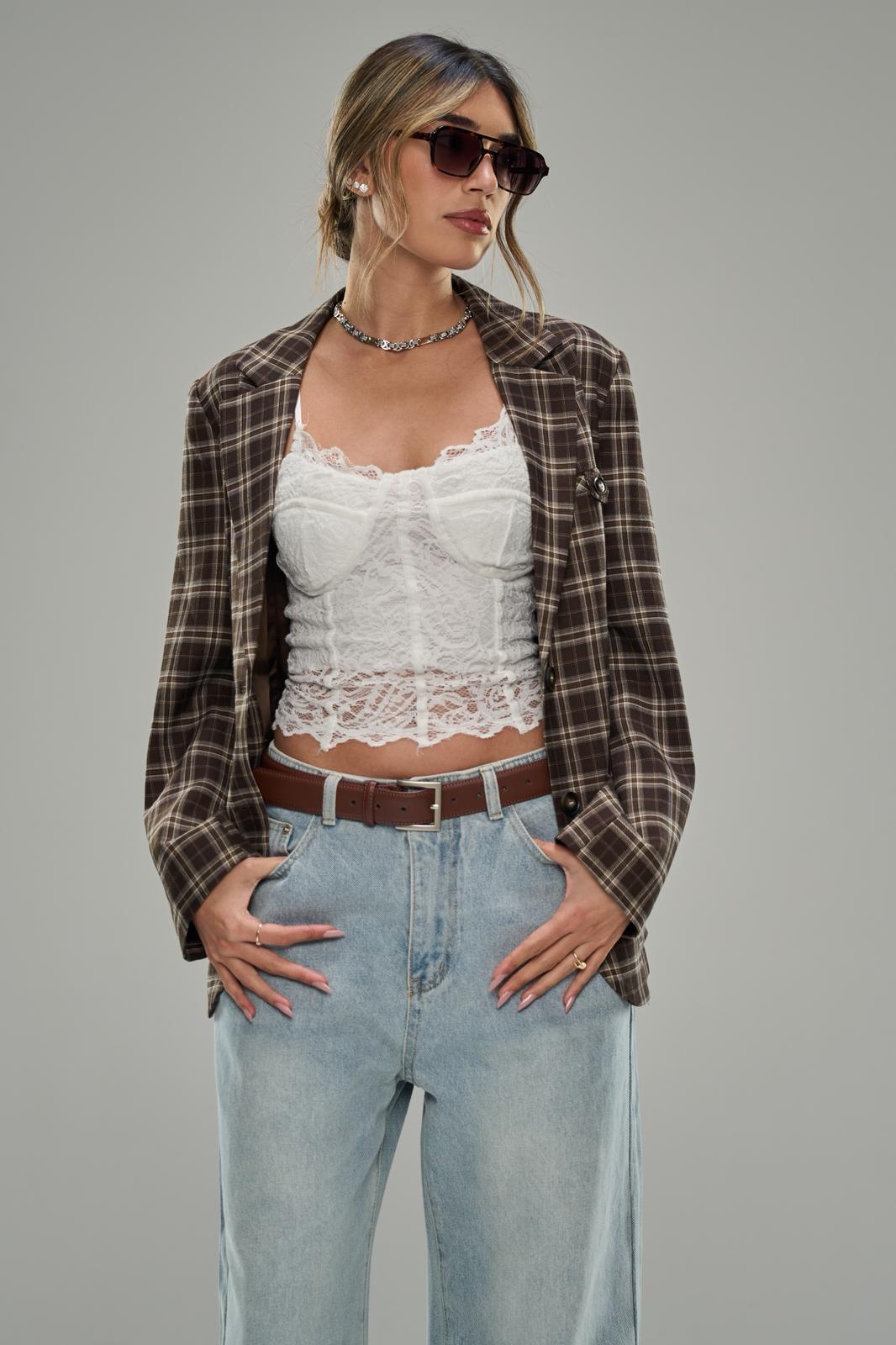 טופ לייסי לבן