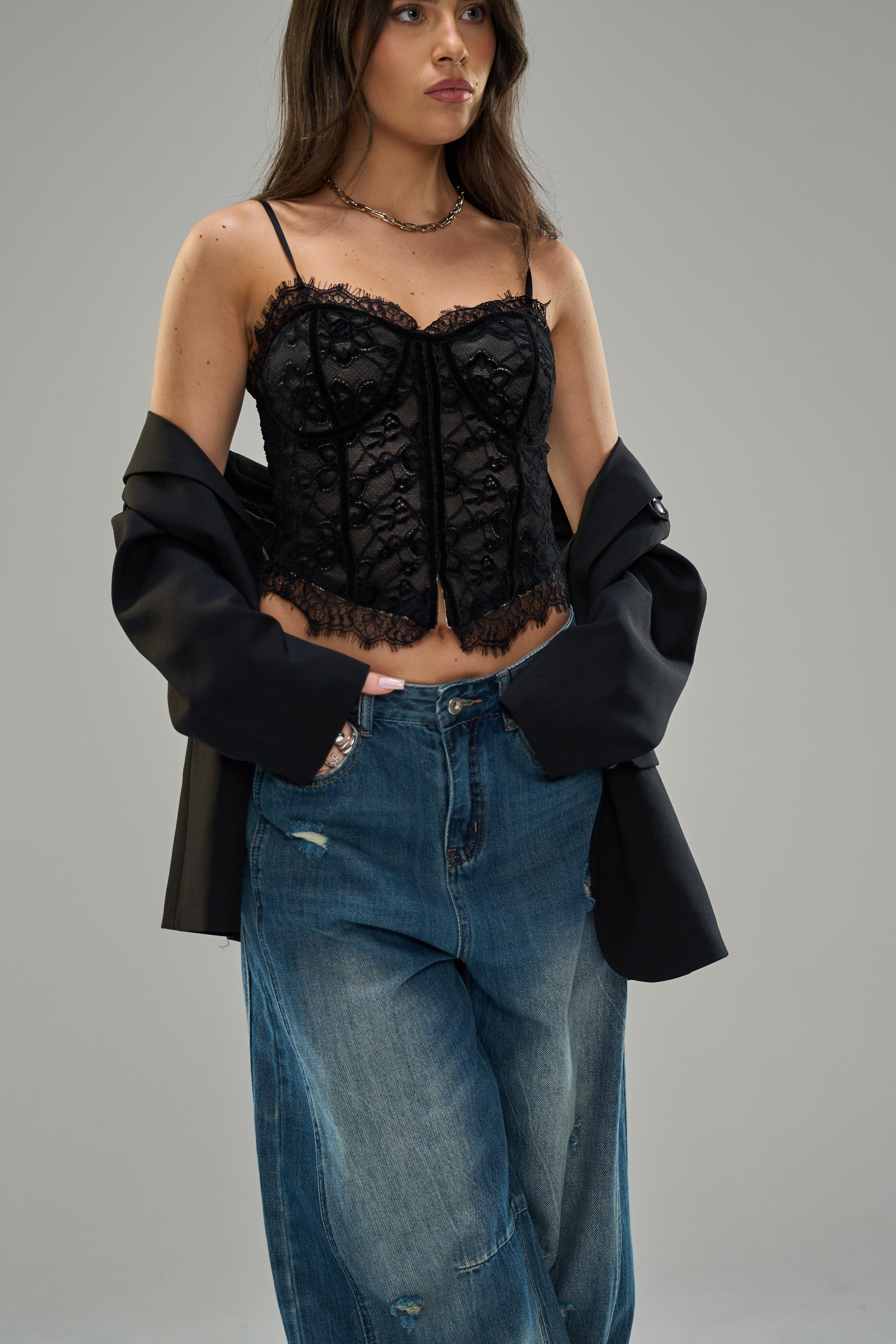 טופ לייסי שחור