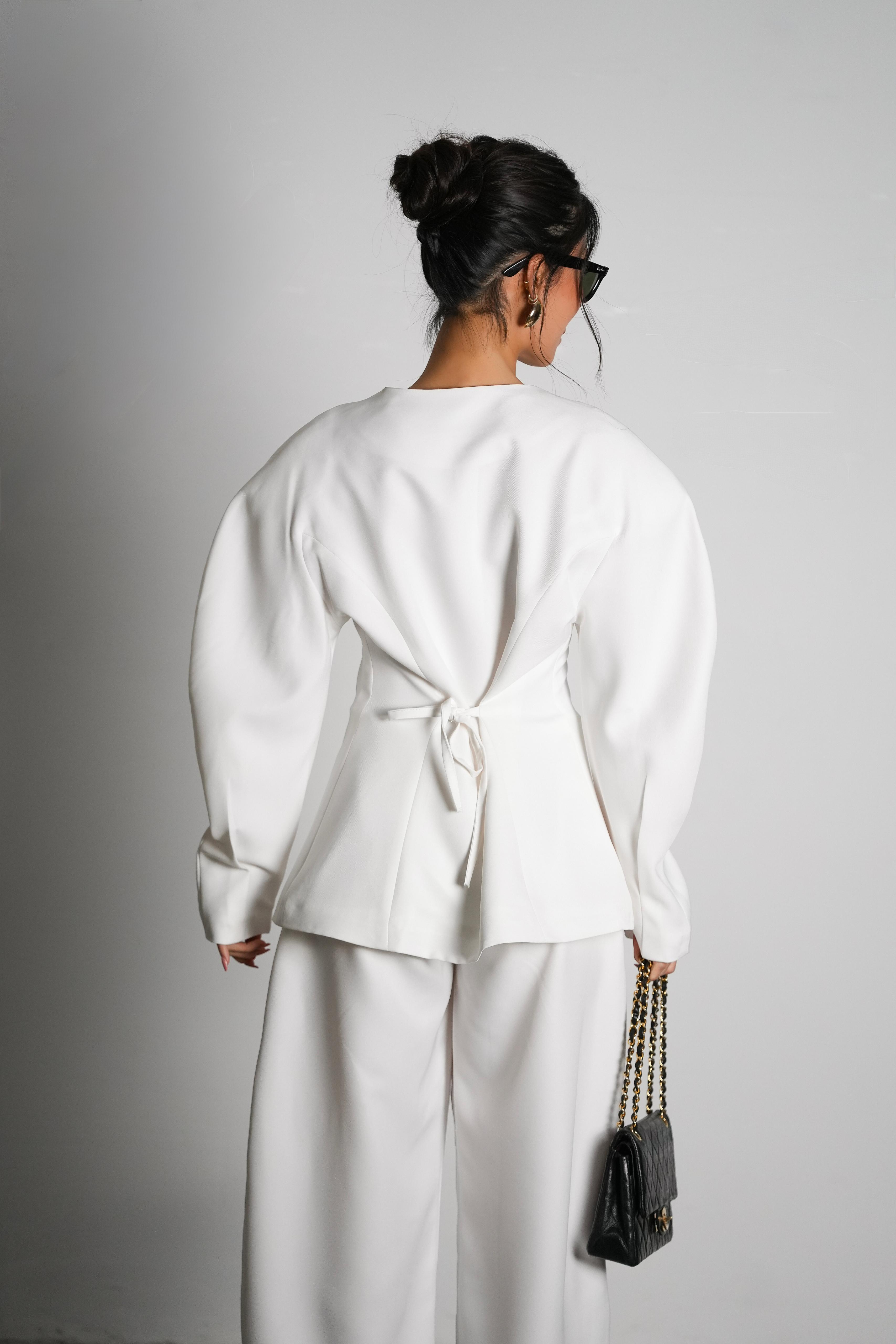 חליפת אופיליה