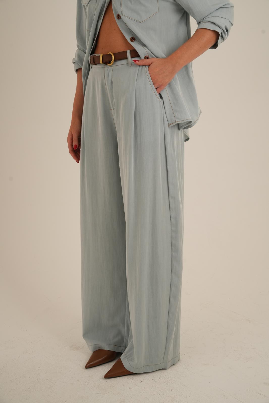 חליפת מייגן