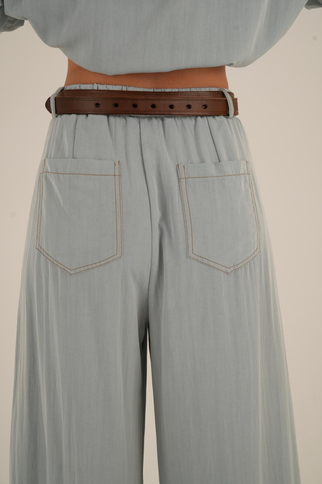 חליפת מייגן