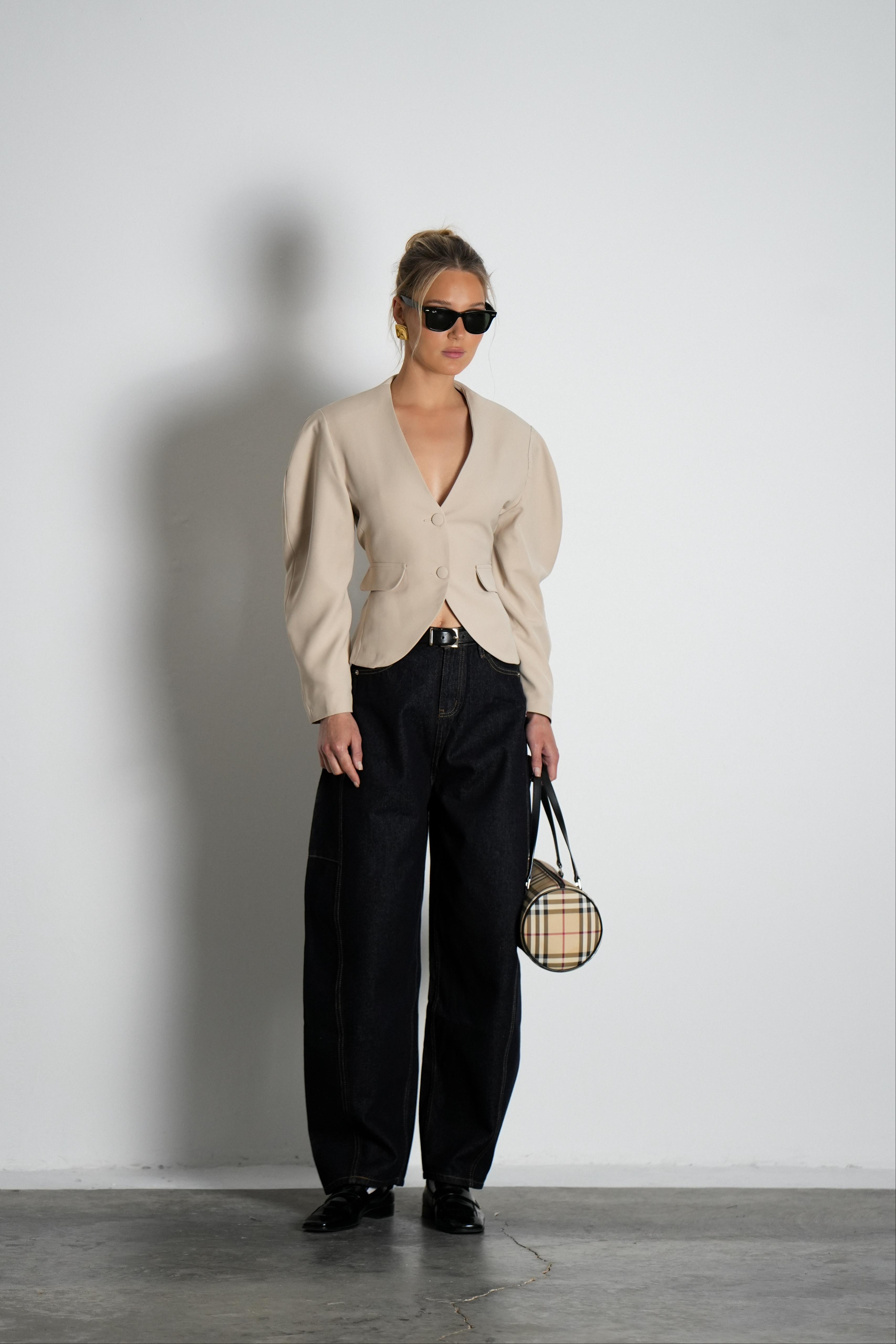 ג'קט אמיליה בז'