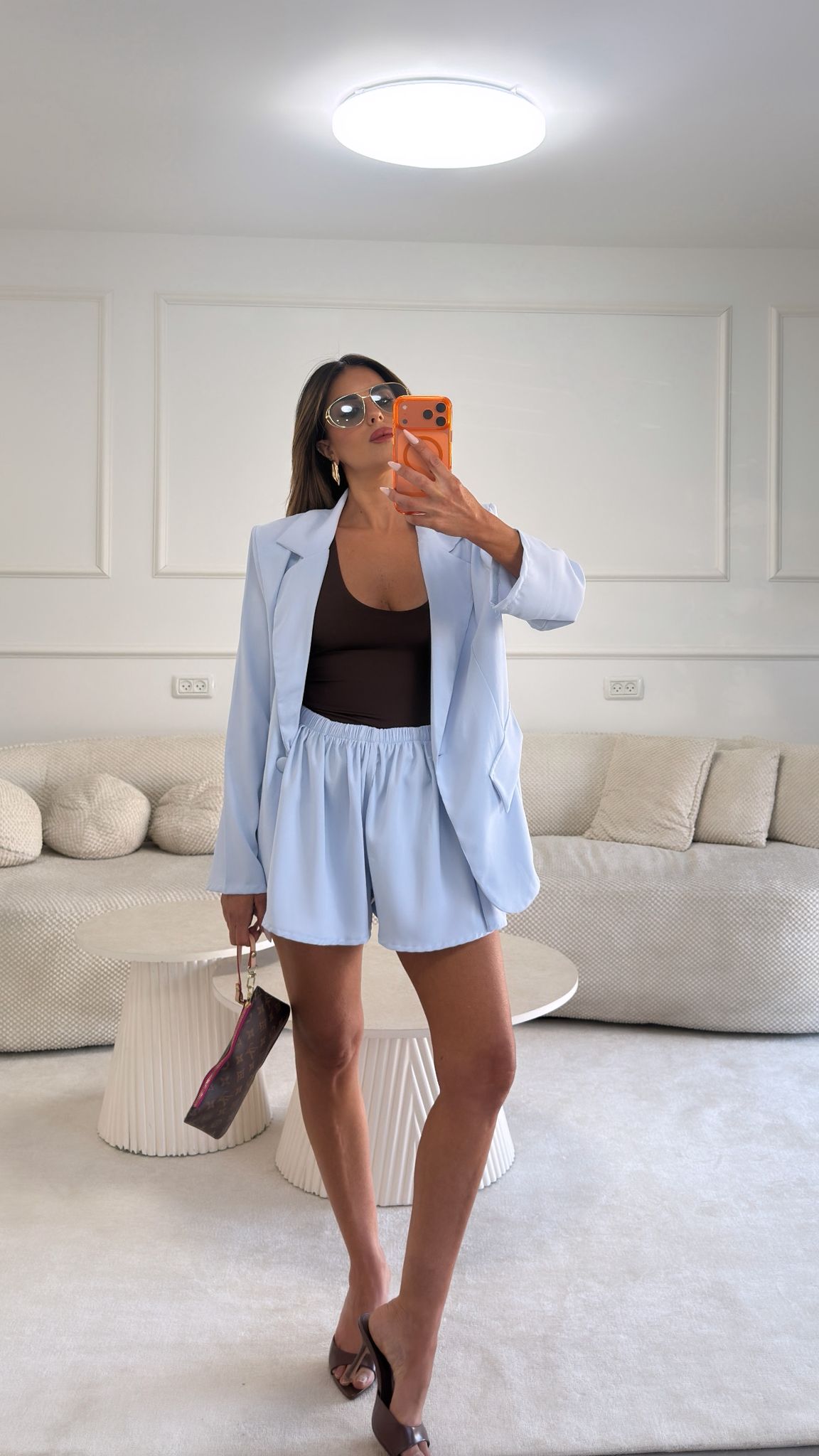 חליפת נירית