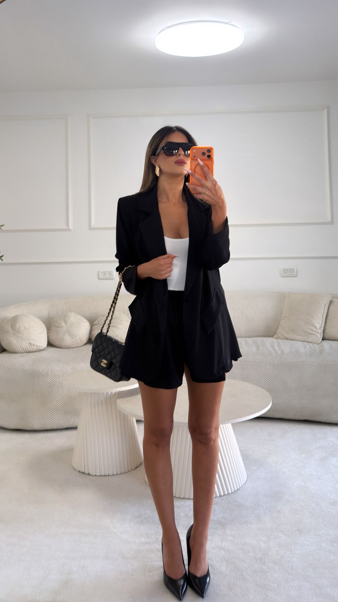 חליפת נירית