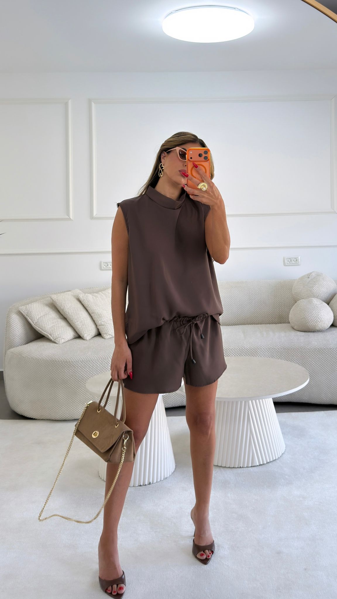 חליפת אלמוג