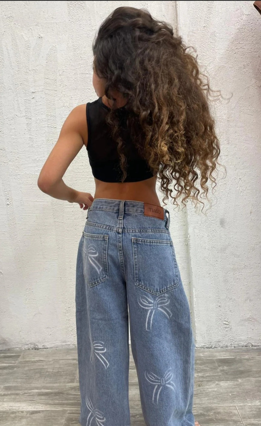 ג'ינס טיאה