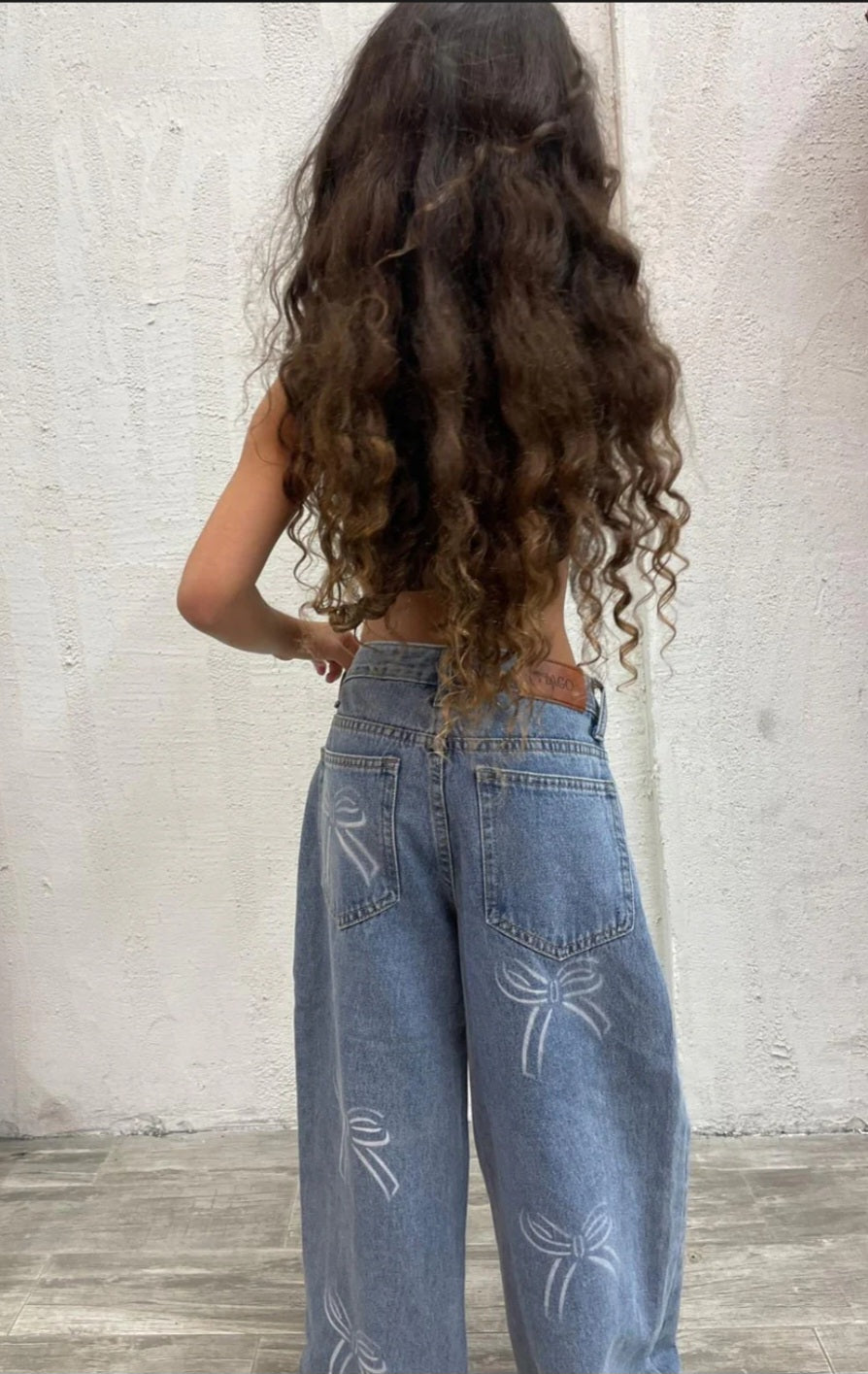 ג'ינס טיאה